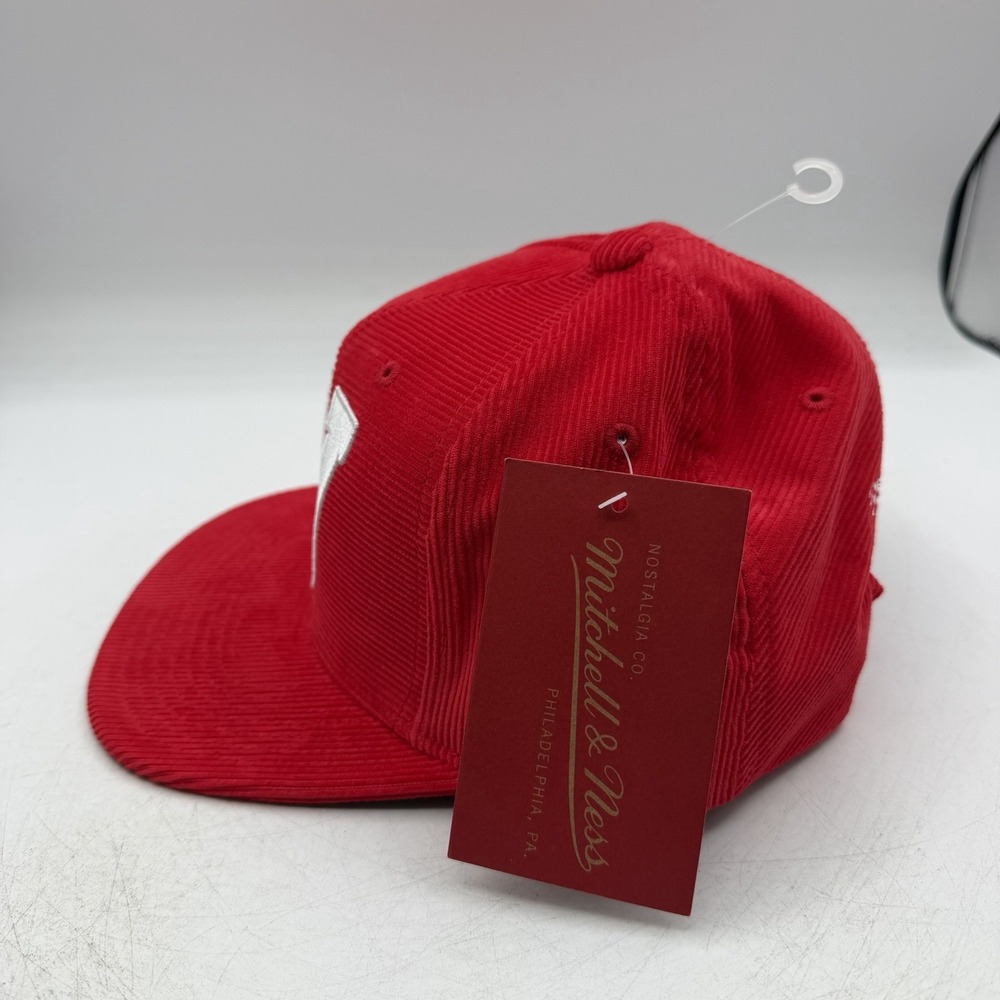 Mitchell & Ness Wisconsin Badgers Hat Cap Snapback Adjustable Red Corduroy Retro - Picture 7 of 10